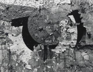 Aaron Siskind - Chicago 25, 1957