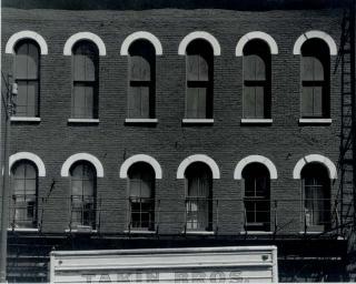 Aaron Siskind - Chicago Facade 7, 1960