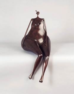 Abigail Varela - Sentada en contemplacion