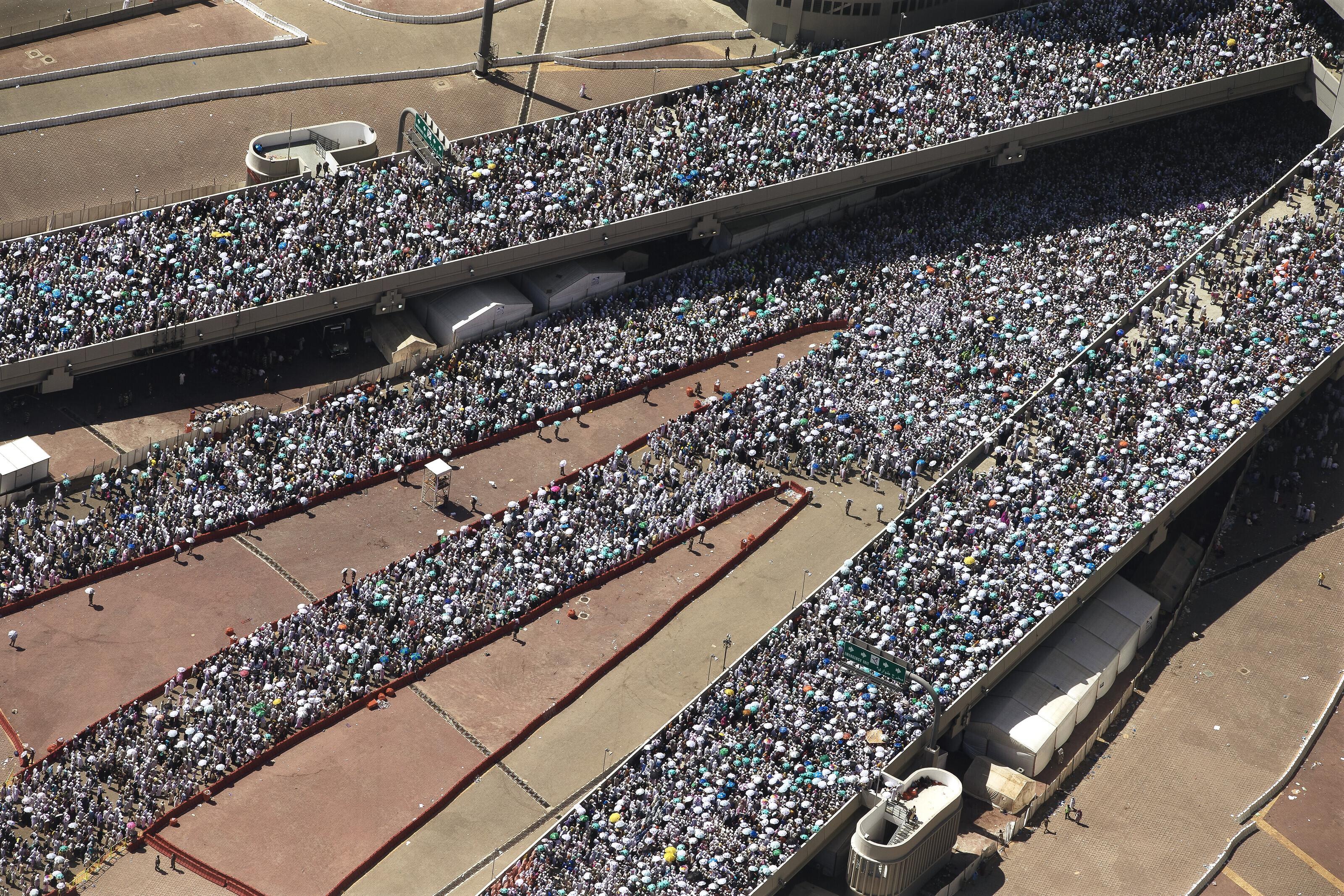 Ahmed Mater - Human Highway (Desert of Pharan series)