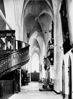 Albert Renger-Patzsch - Ägidienkirche, Lübeck, Nordliche Seitenschiff; and Schloss Neuhaus