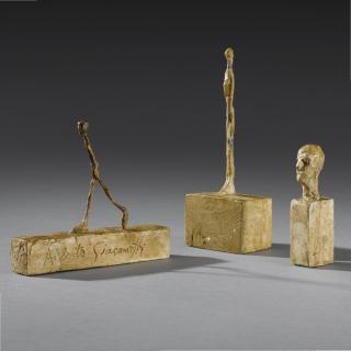 Alberto Giacometti - Project Pour La Chase Manhattan Plaza: Tête Sur Socle (I), Femme Debout (Ii) Et L\'Homme Qui Marche (Iii)