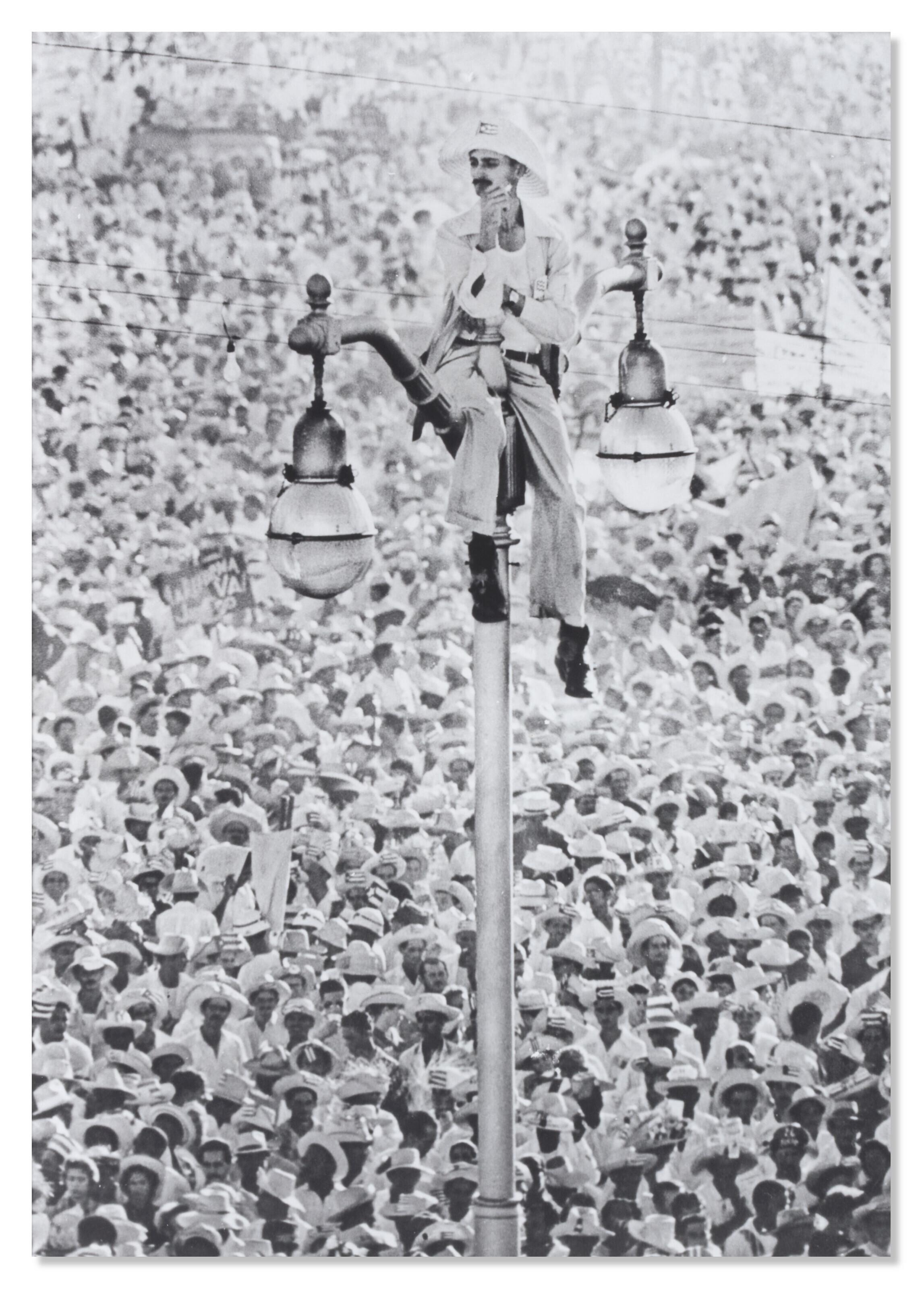 Alberto Korda - El Quijote de la Farola (The Quixote of the Lamppost)