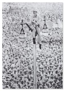 Alberto Korda - El Quijote de la Farola (The Quixote of the Lamppost)