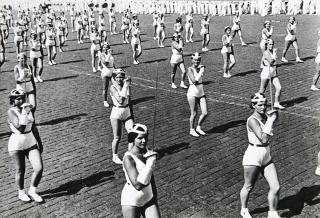 Aleksandr Rodcenko - Parata di spadaccine, Piazza Rossa 1929