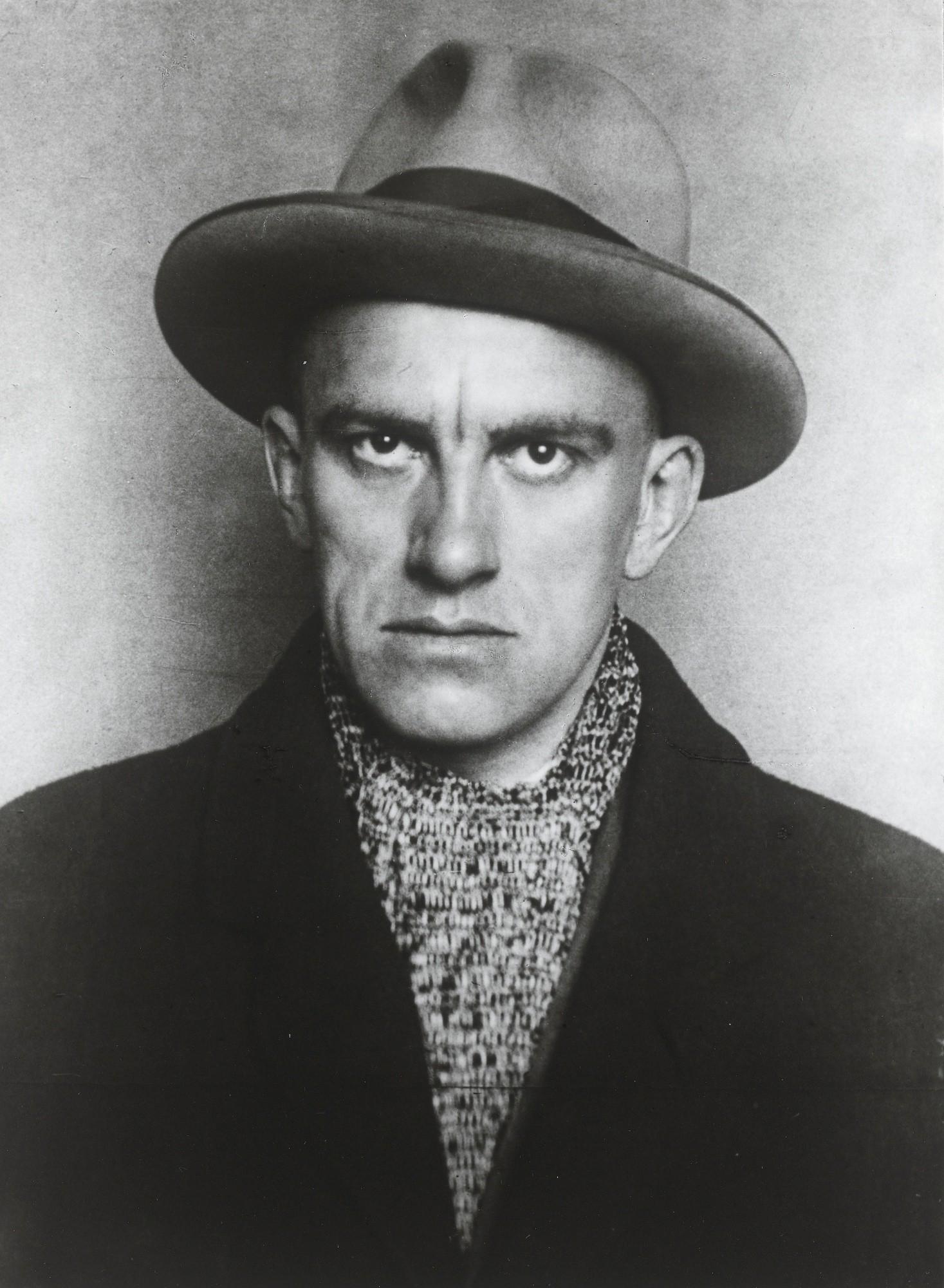 Alexander Rodchenko - Museum Series Portfolios, No. 2: Portraits, 1924 - 1937