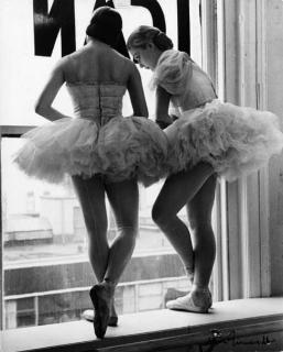 Alfred Eisenstaedt - Ballerinas, the Balanchine School of American Ballet Theater, New York
