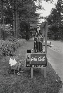 Alfred Eisenstaedt - Little Boy Selling Coca-Cola at Roadside, Atlanta, Georgia
