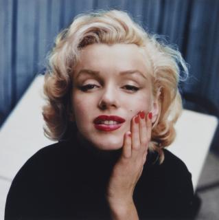 Alfred Eisenstaedt - Pensive Marilyn, 1953