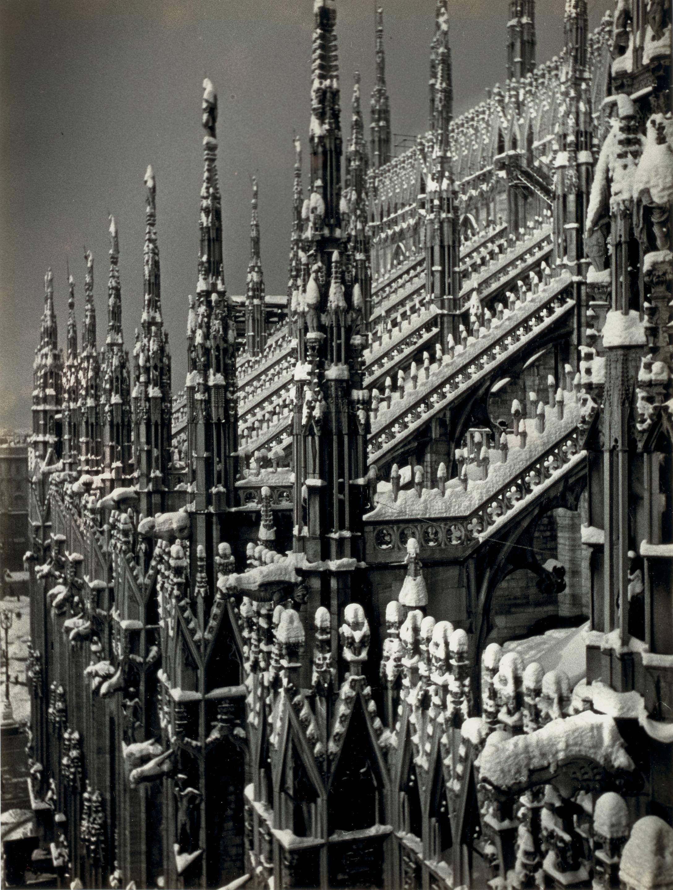 Alfred Eisenstaedt - The Duomo in Milan after Snowfall
