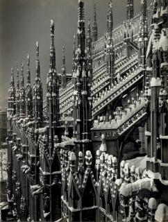 Alfred Eisenstaedt - The Duomo in Milan after Snowfall