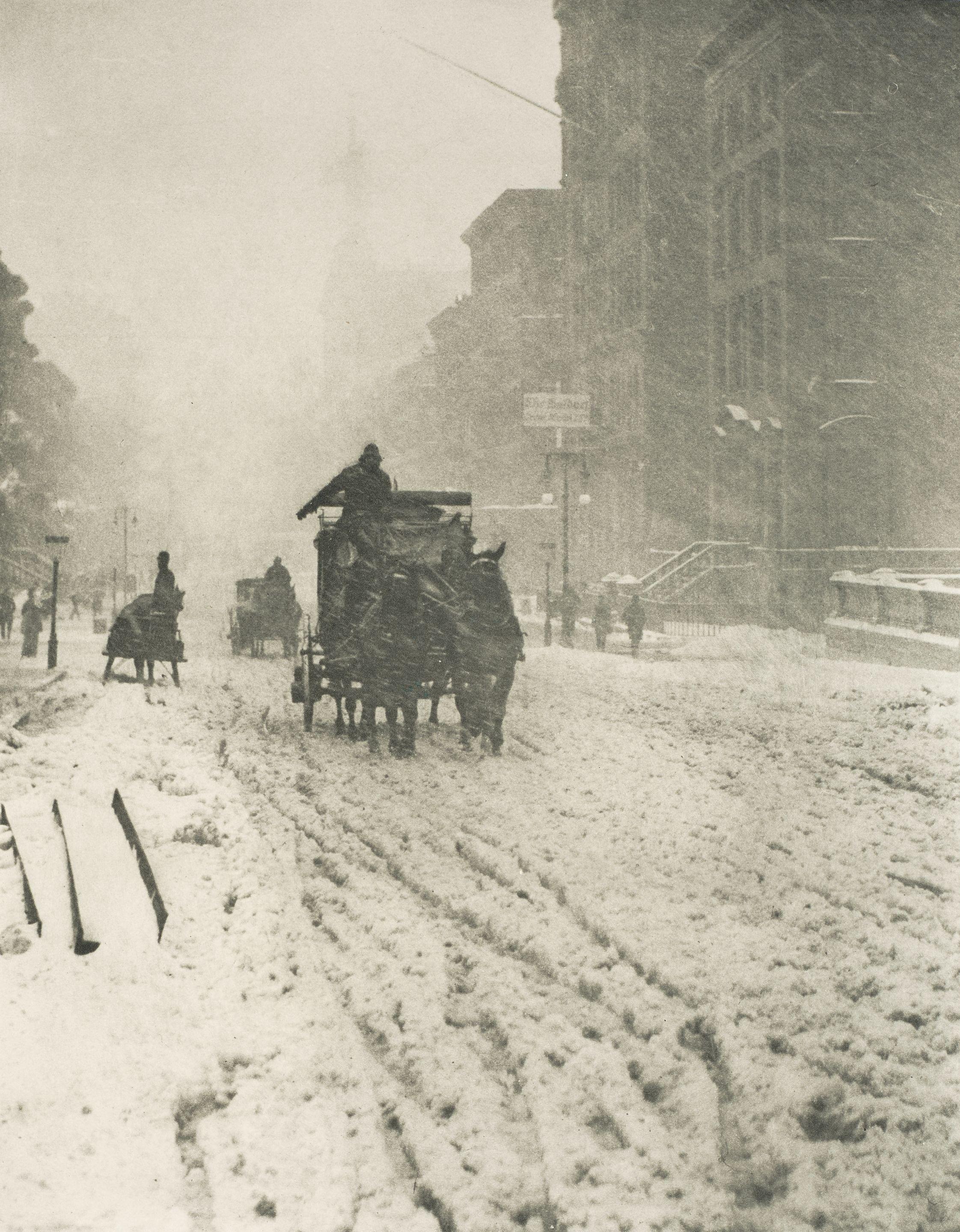 Alfred Stieglitz - Winter, Fifth Avenue (from the portfolio \'Picturesque Bits of New York and Other Studies\')