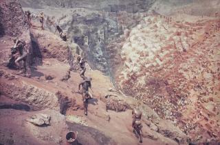 Alfredo Jaar - Gold In The Morning #4