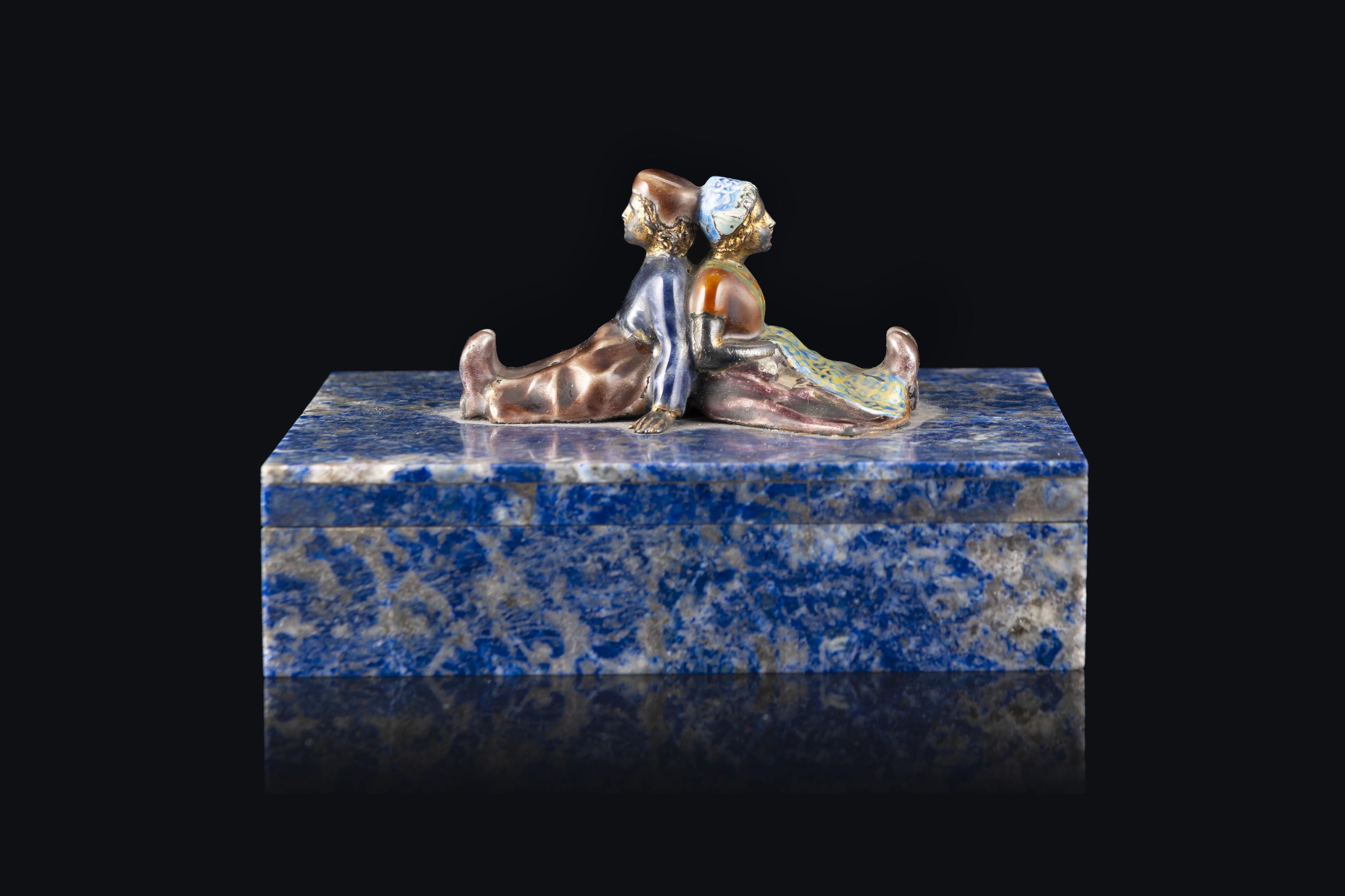 Alfredo Ravasco - A lapis lazuli box, signed on the right side (cm 11x7x9)