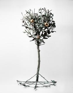 Alik Cavaliere - Mezzo albero con mele e pera