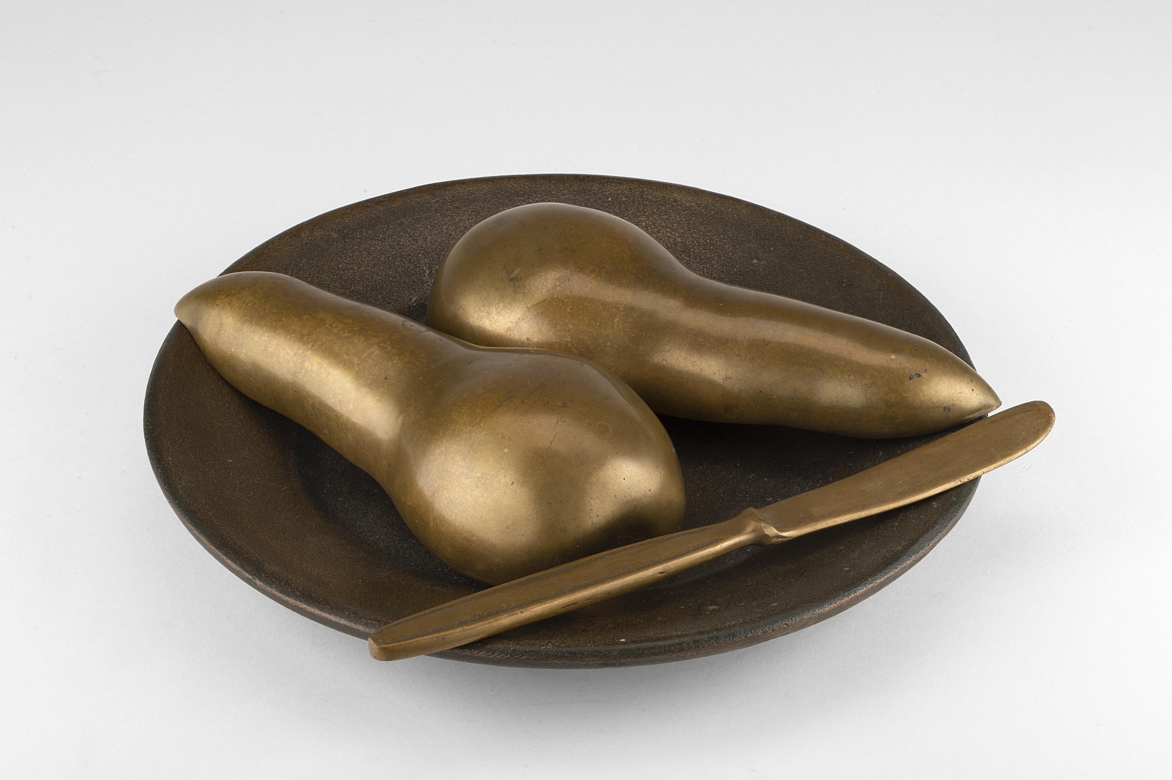 Alik Cavaliere - Piatto con due pere e un coltello