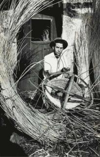 Alvin Langdon Coburn - Basket-Weaver, Madeira, 1955