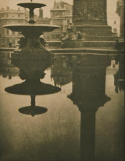 Alvin Langdon Coburn - Trafalgar Square from beneath Nelson\'s Column , from \