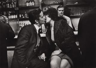 Anders Petersen - Sara (aus der Serie: Café Lehmitz, Hamburg)