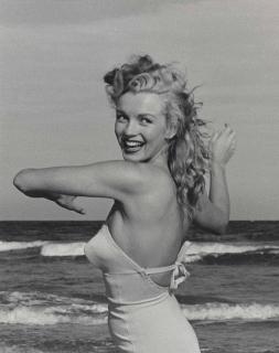 Andre De Dienes - Marilyn Monroe, Tobey Beach, 1949