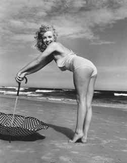 Andre De Dienes - Marilyn Monroe, Tobey Beach, 1949
