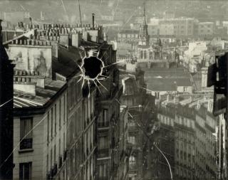 André Kertész - Broken Window, Paris