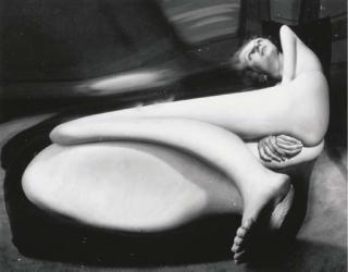 André Kertész - Distortion #40, Paris, 1933