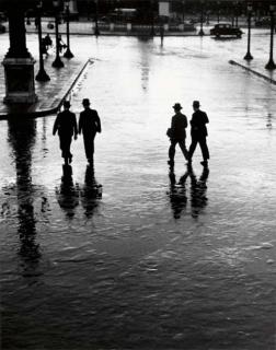 André Kertész - Place de la Concorde on a rainy day