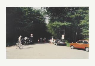 Andreas Gursky - Ratingen, Sonntagsspaziergänger