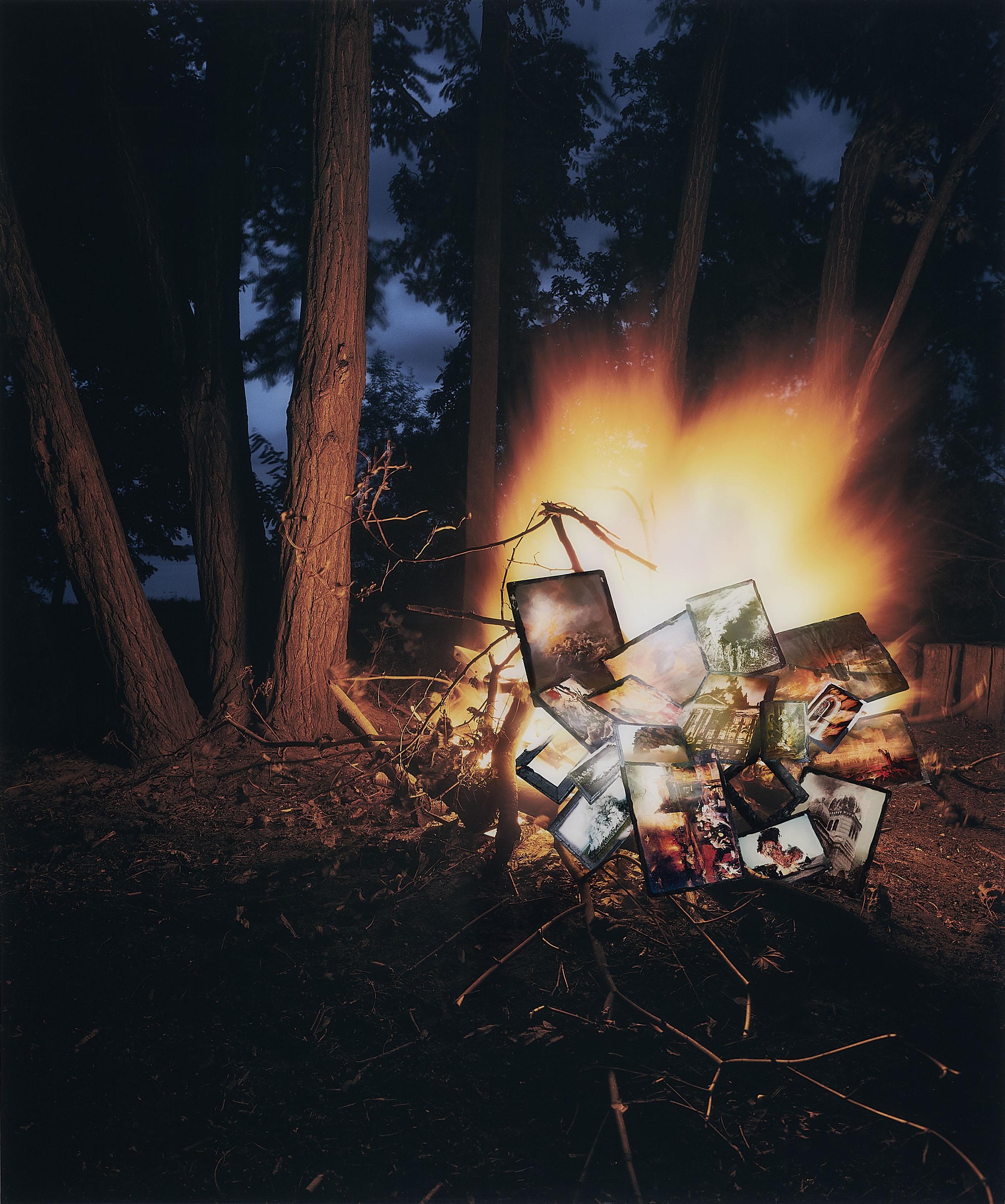 Anett Stuth - Feuer. Raum-Zeit-Bild.