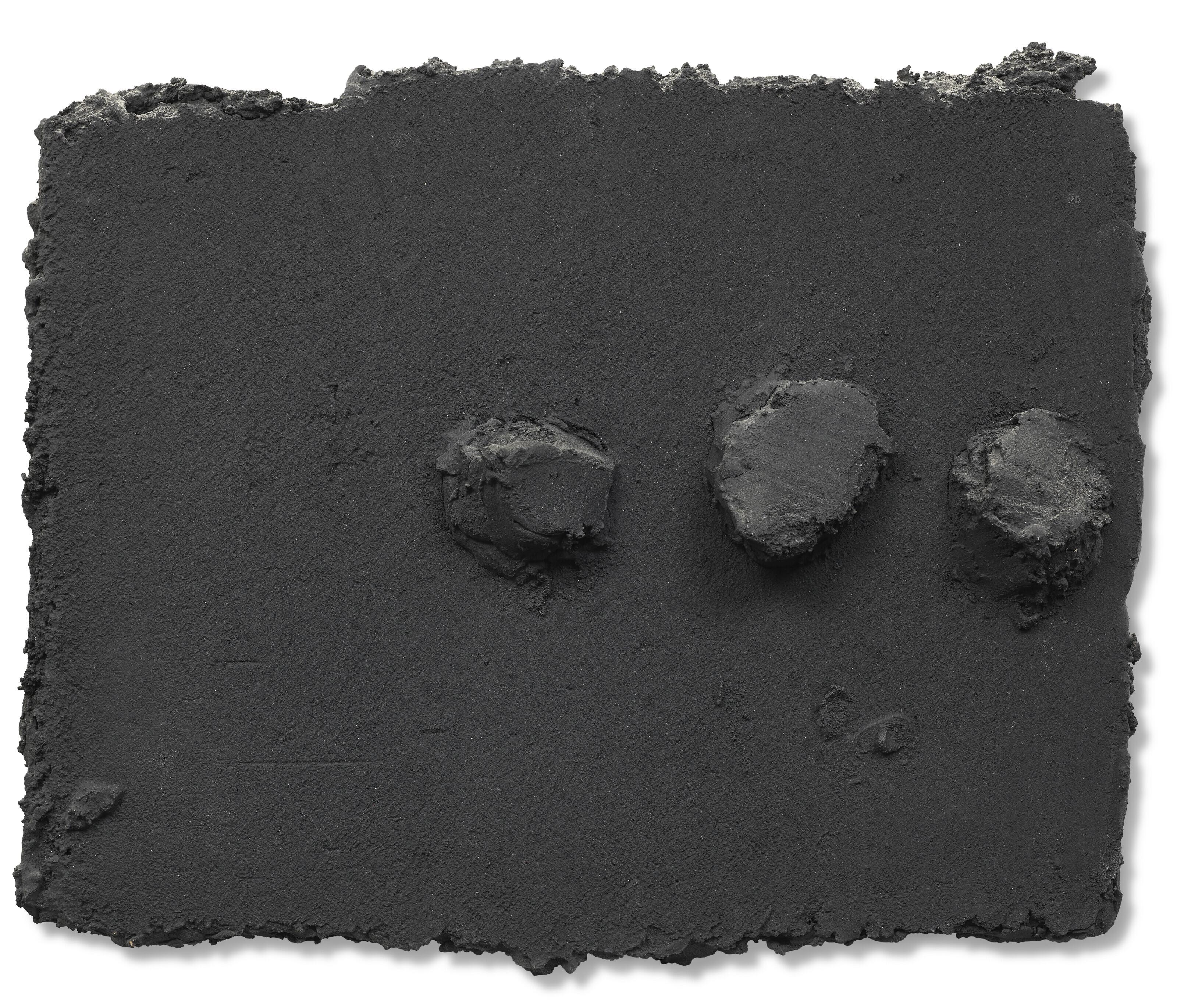 Ángel Alonso - Sans titre, Trois charbons sur noir