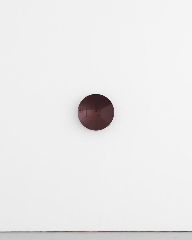 Anish Kapoor - Mirror Glow (Brandy Wine over Grey)