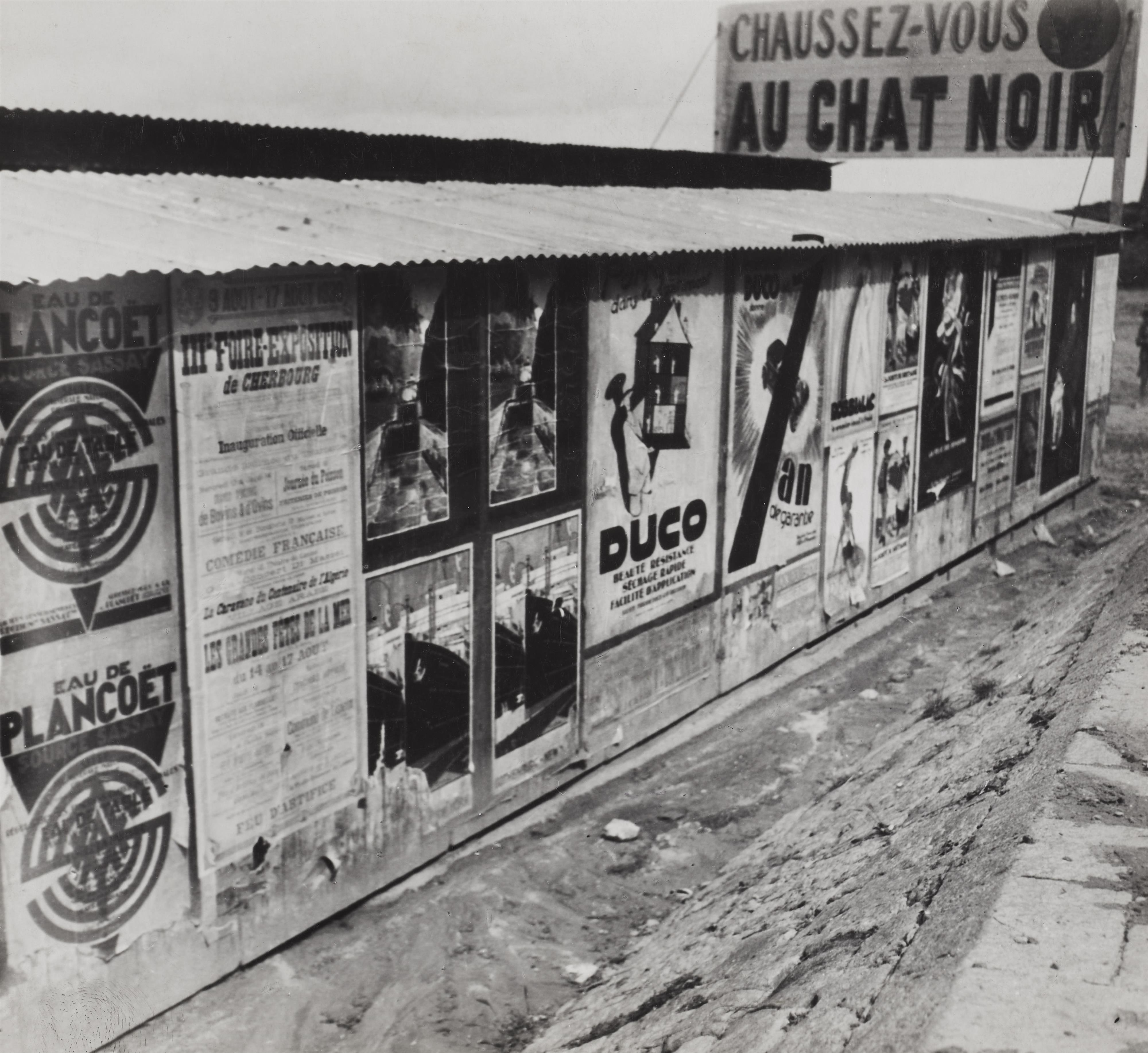 Anneliese Kretschmer - Reklame am Strand in St. Malo
