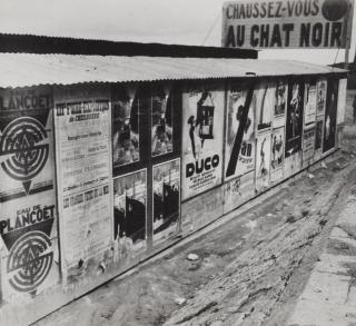 Anneliese Kretschmer - Reklame am Strand in St. Malo
