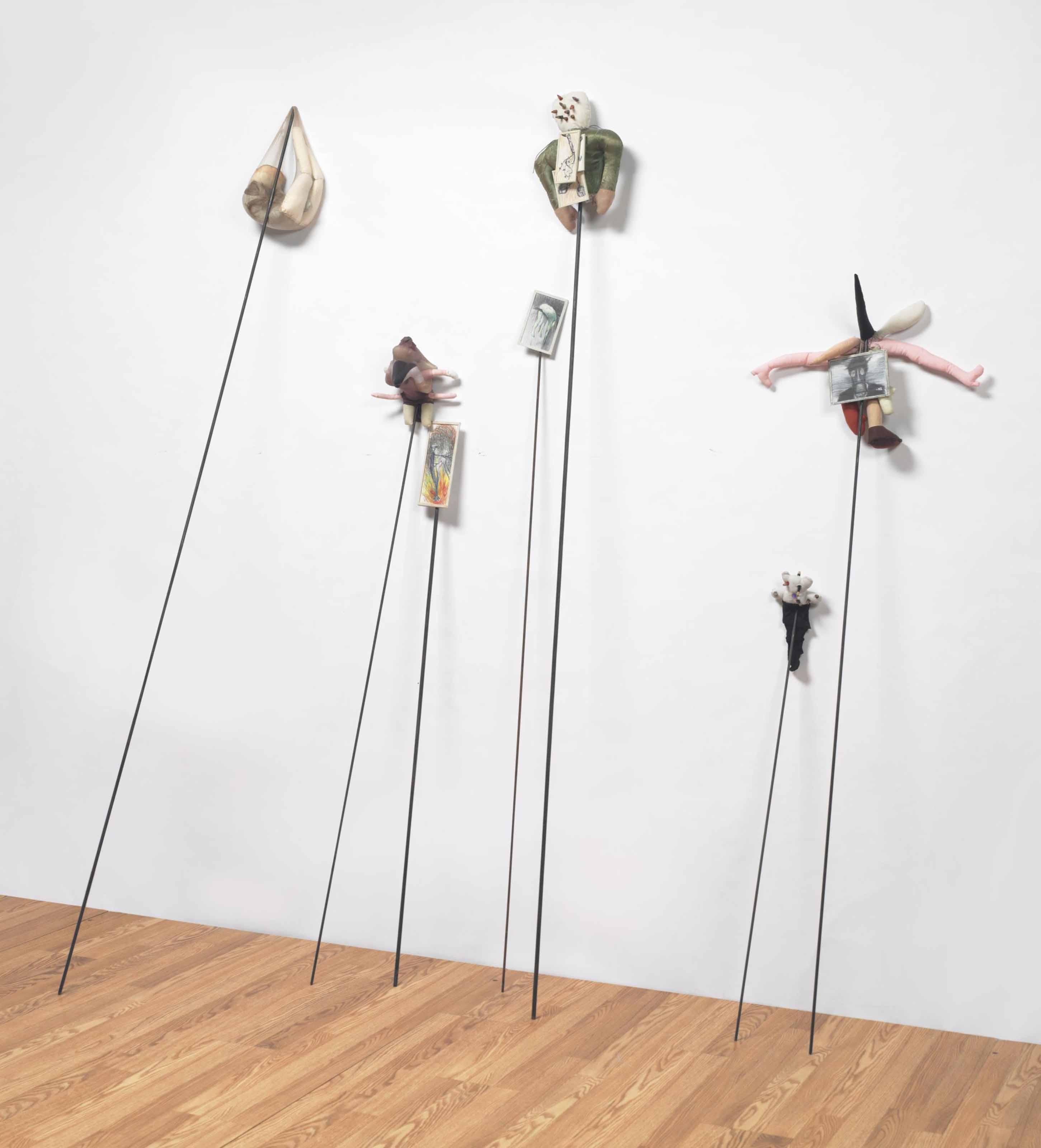 Annette Messager - 7 Piques