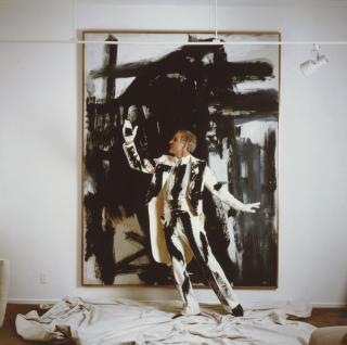 Annie Leibovitz - Steve Martin, Beverly Hills, California, 1981