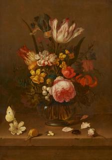 Anthony Claesz Ii - Ein Blumenstrauß mit Tulpen, Rosen, Narzissen und Nelken in einer Glasvase.
