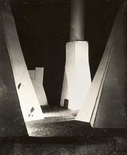 Anton Giulio Bragaglia - Teatro Sperimentale degli Indipendenti, scena medioevale per la torre rossa pantomima a ballo di Sommi Picenardi 1929