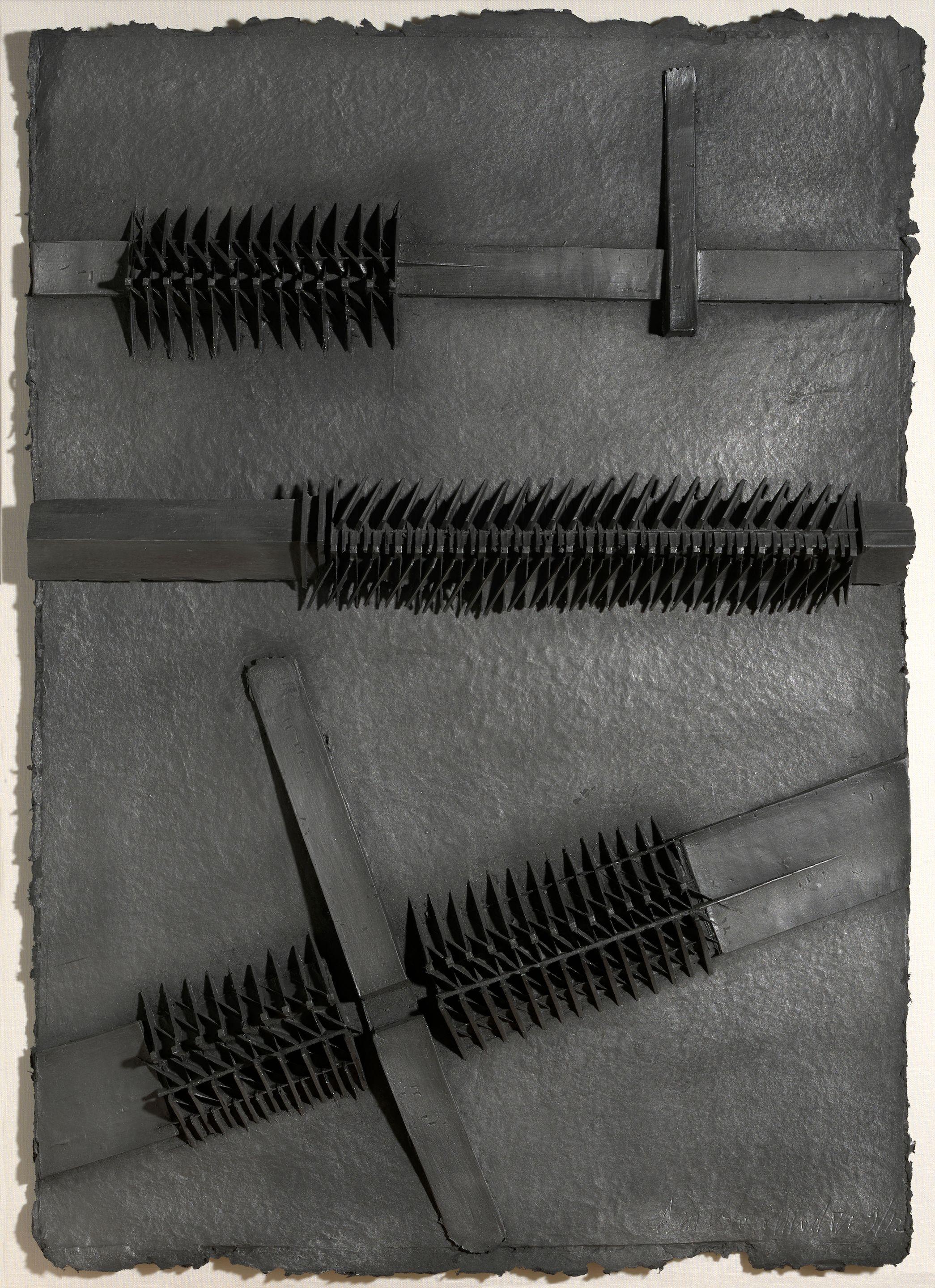 Arnaldo Pomodoro - Aste cielari (Pietra Rubia IV)