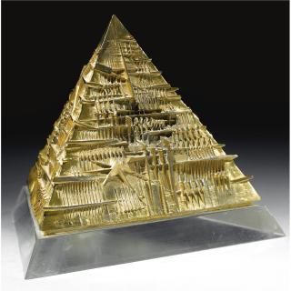Arnaldo Pomodoro - Pyramid