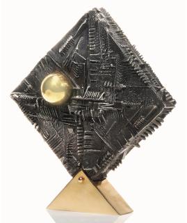 Arnaldo Pomodoro - Romboide