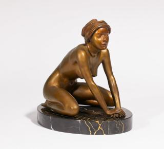 Arno Breker - Mädchen mit Tuch (Kniendes Mädchen).