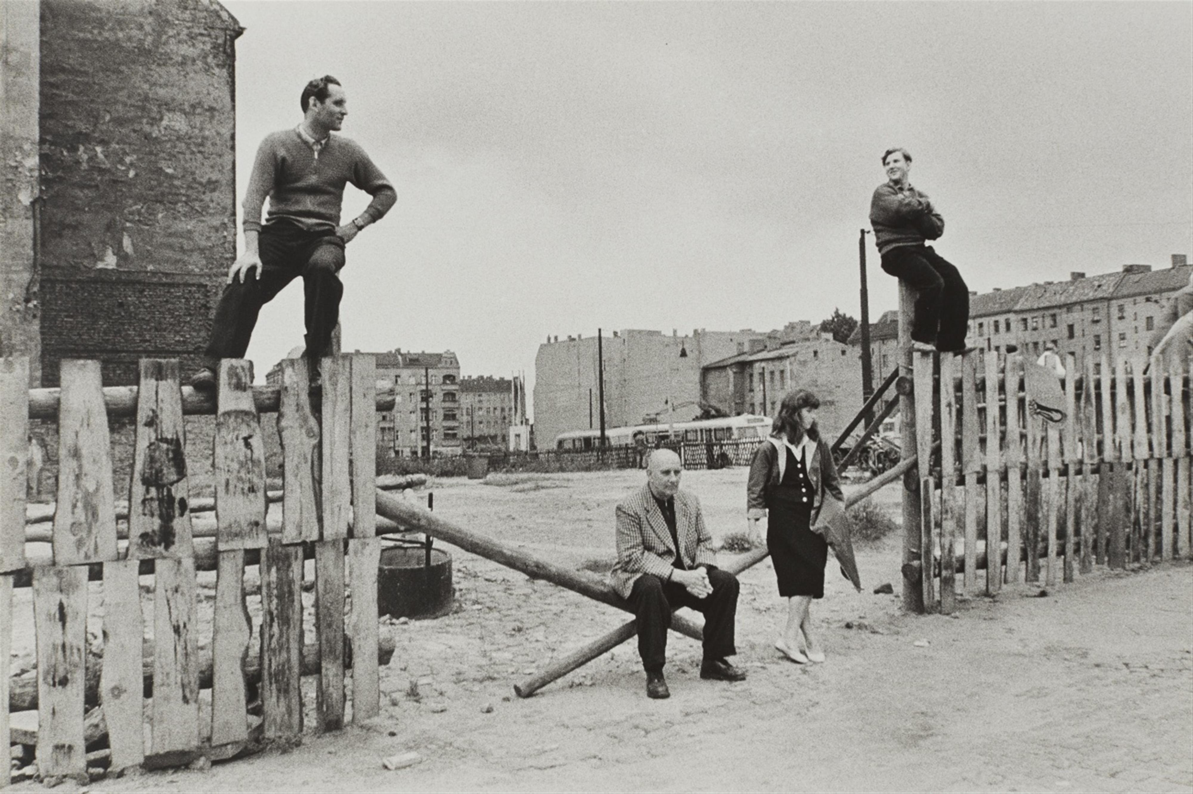 Arno Fischer - Ost-Berlin, anlässlich des ersten Besuchs N.S. Chruschtschows, Friedrichshain