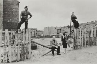 Arno Fischer - Ost-Berlin, anlässlich des ersten Besuchs N.S. Chruschtschows, Friedrichshain