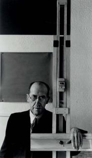 Arnold Newman - Piet Mondrian, 1942