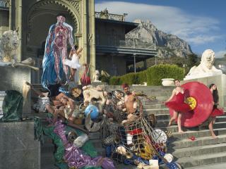 Arsen Savadov - The Commedia Dell\'Arte In Crimea