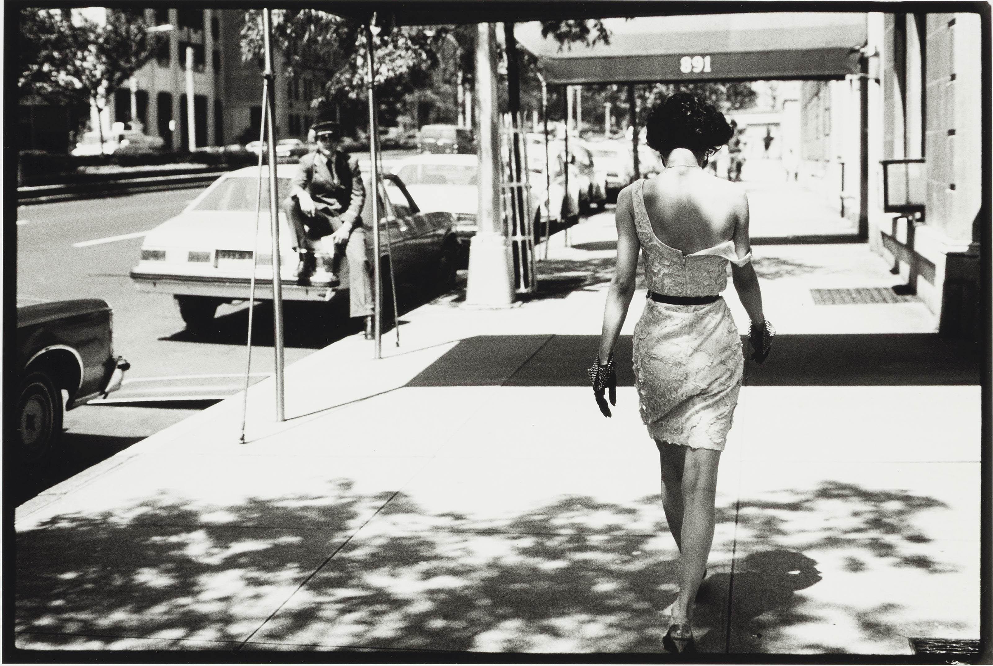 Arthur Elgort - Wendy Whitelaw on Park Avenue, New York, 1981