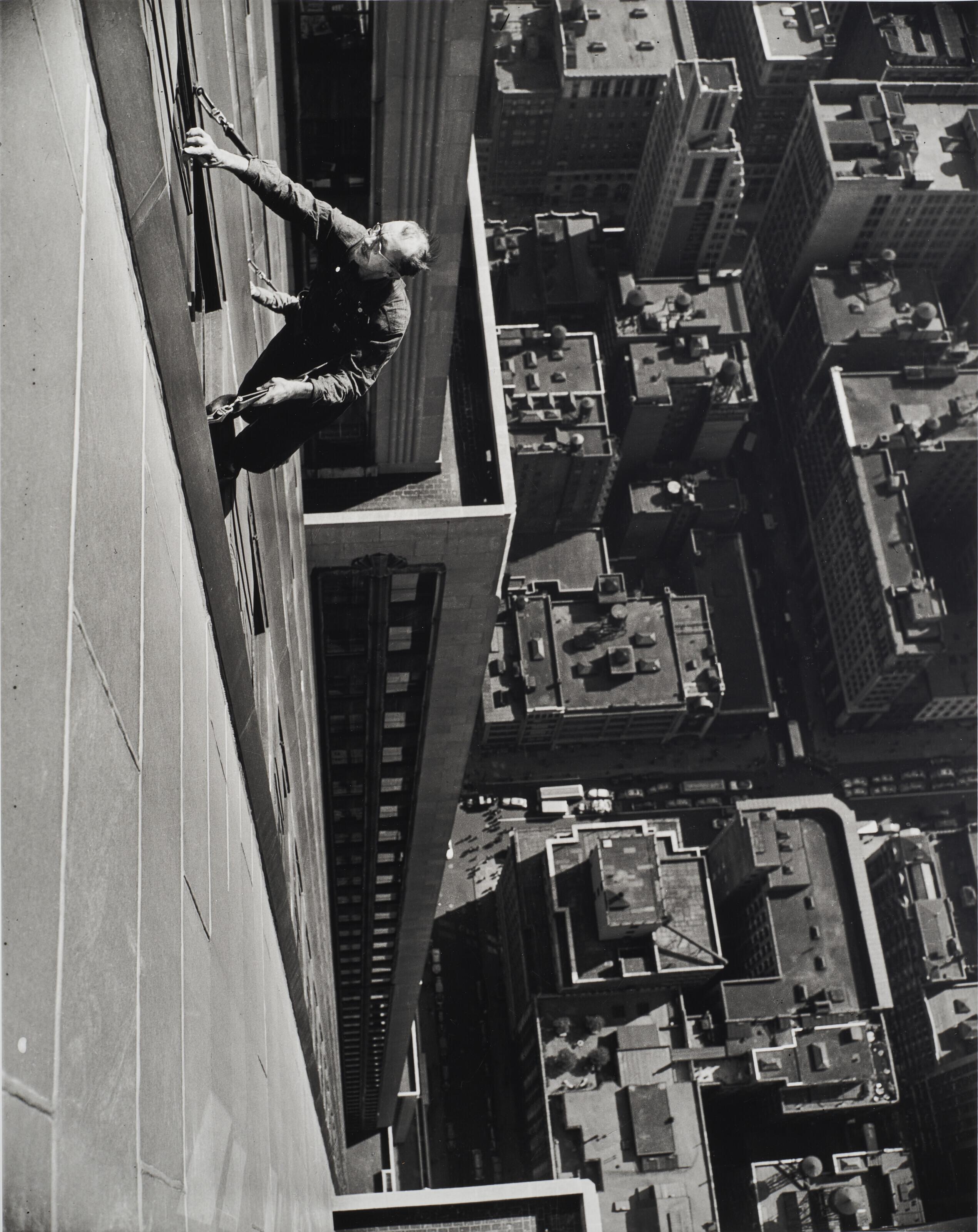 Arthur Leipzig - Window Washer, Empire State Building, 1948