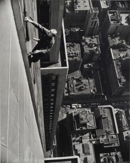 Arthur Leipzig - Window Washer, Empire State Building, 1948