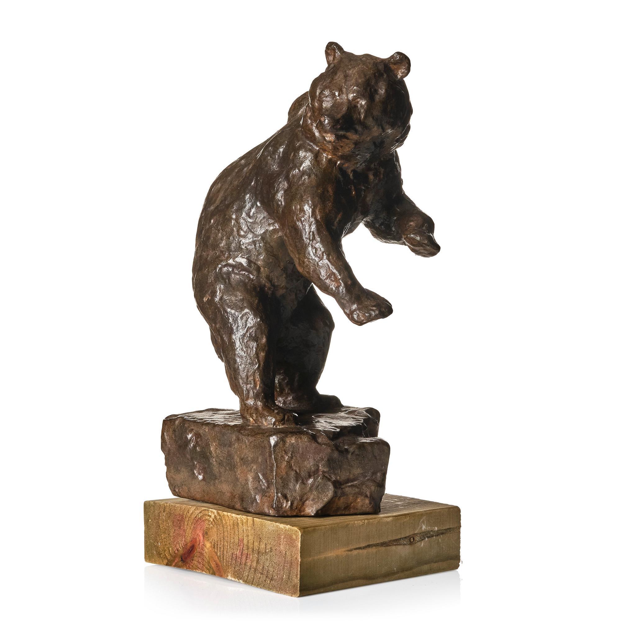 Arvid Knöppel - Standing bear